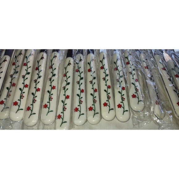 New! 20 Piece Set Holly Flatware Christmas Spoons Forks Knives With Tin - Picture 2 of 10